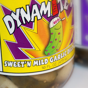 Dynamite Dill Sweet 'N Mild Garlic pickles